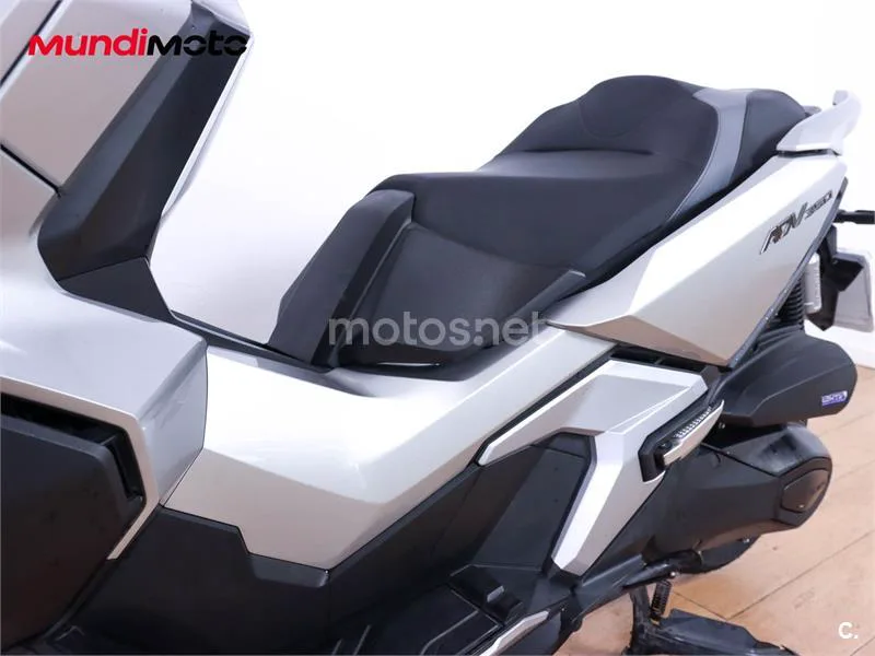 Honda ADV 350 – Vista 10