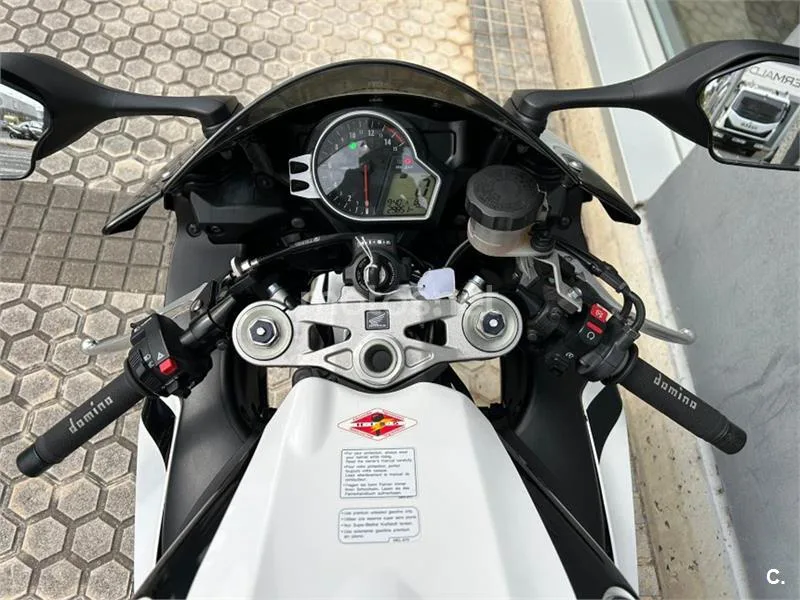 Honda CBR 1000 RR Fireblade – Vista 9