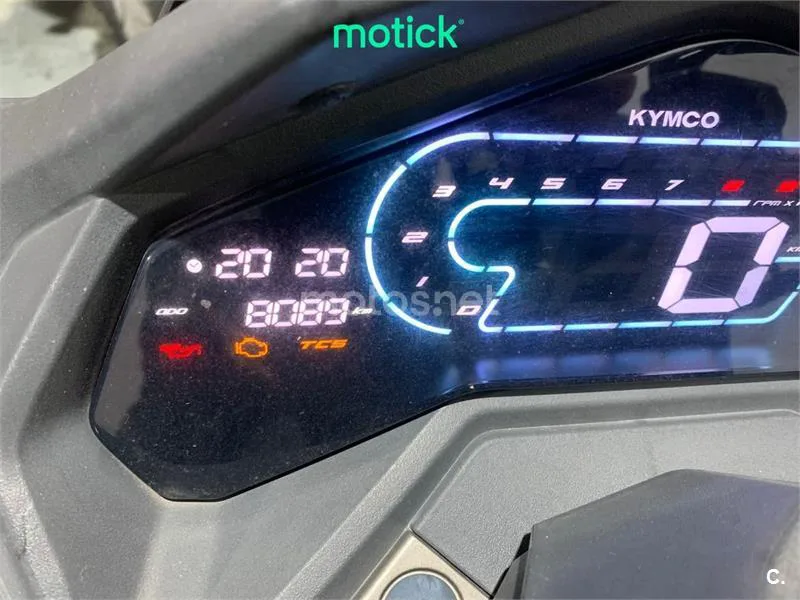 Kymco DTX 350 – Vista 4