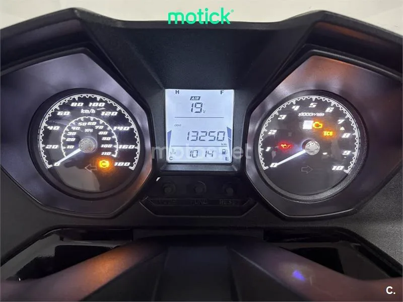 Kymco Super Dink 350 – Vista 4