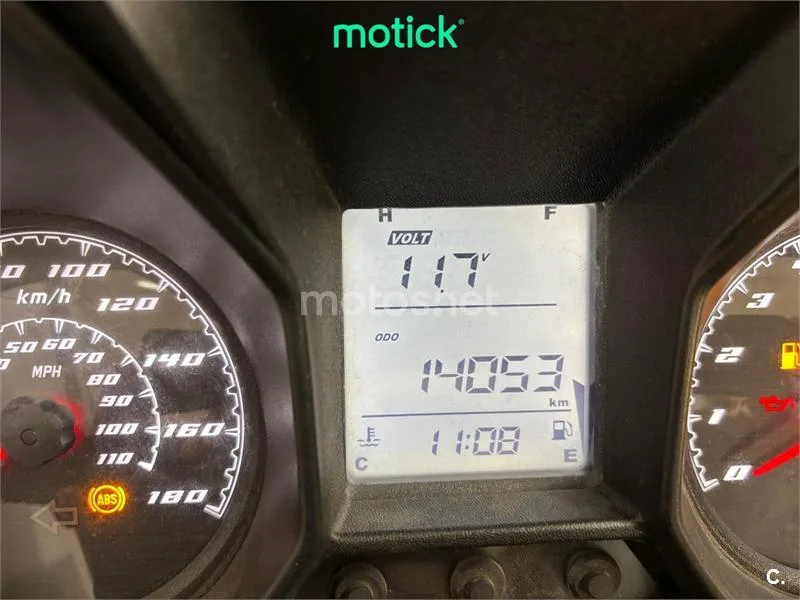 Kymco Super Dink 350 – Vista 5