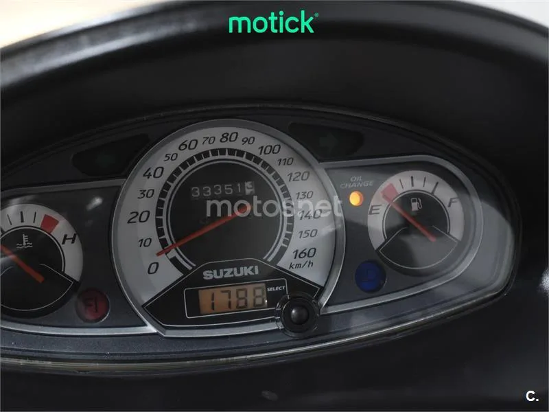 Suzuki Burgman 200 – Vista 5