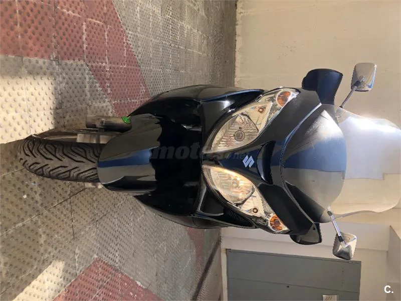 Suzuki Burgman 400 – Vista 2
