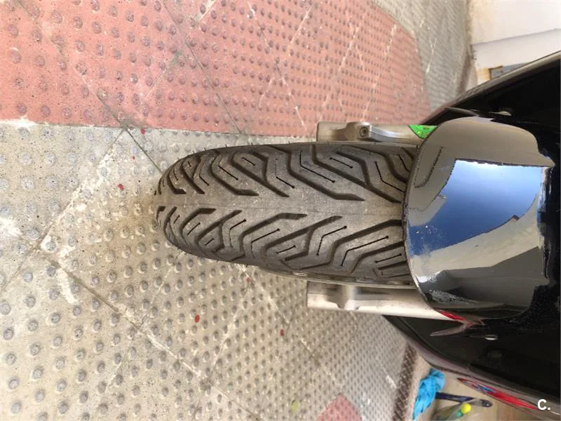 Suzuki Burgman 400 – Vista 11
