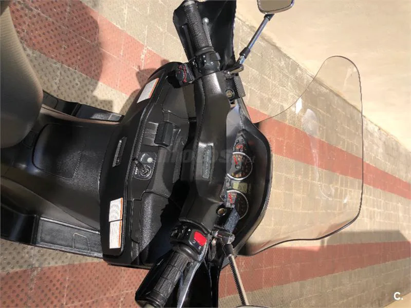 Suzuki Burgman 400 – Vista 5