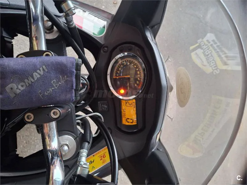 Suzuki Bandit 650 S – Vista 4
