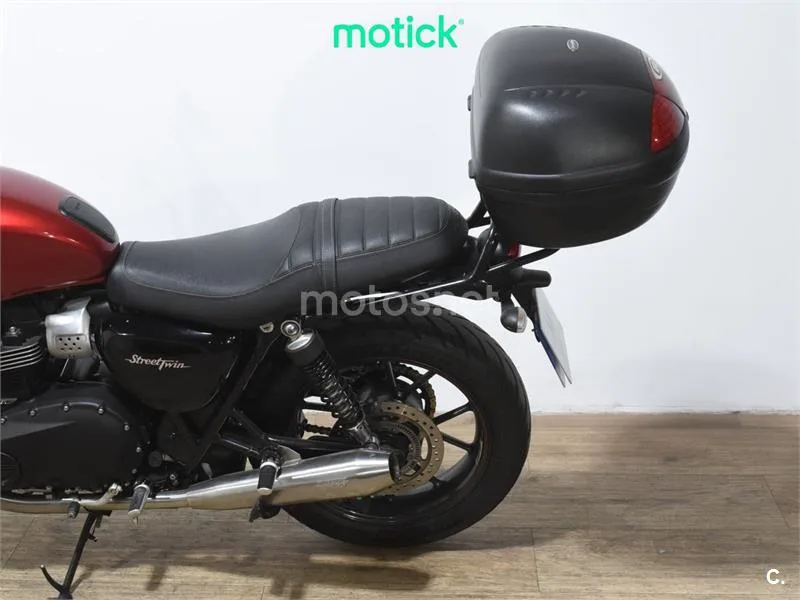 Triumph Street Twin – Vista 9