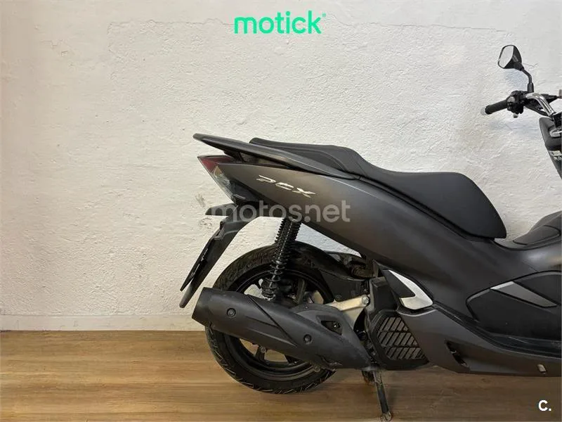 Honda PCX 125 – Vista 3