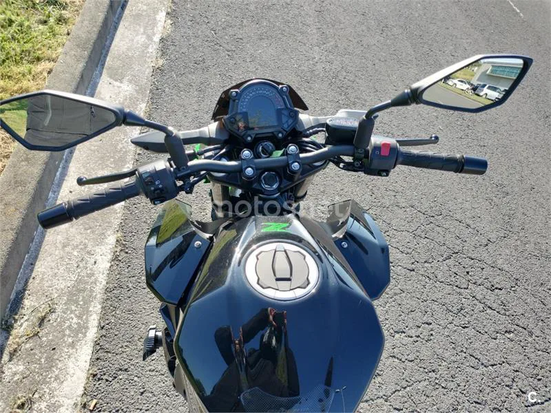 Kawasaki Z400 – Vista 16