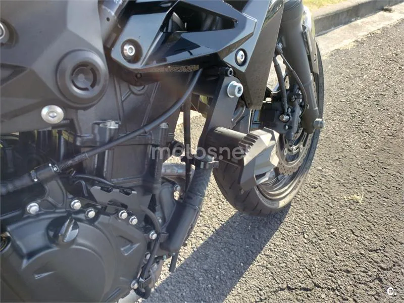 Kawasaki Z400 – Vista 5