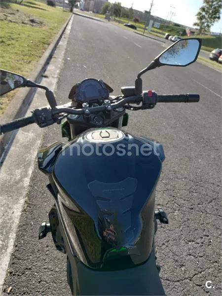 Kawasaki Z400 – Vista 7