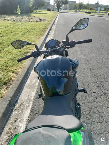 Kawasaki Z400 – Vista 8
