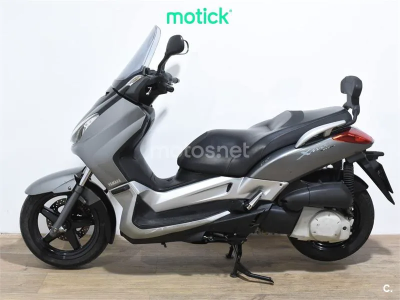 Yamaha XMAX 250 – Vista 7