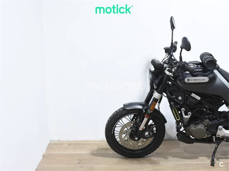 Husqvarna Svartpilen 125 – Vista 8