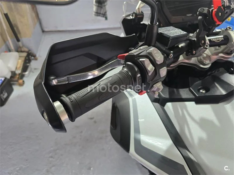 Triumph Tiger 1200 – Vista 15