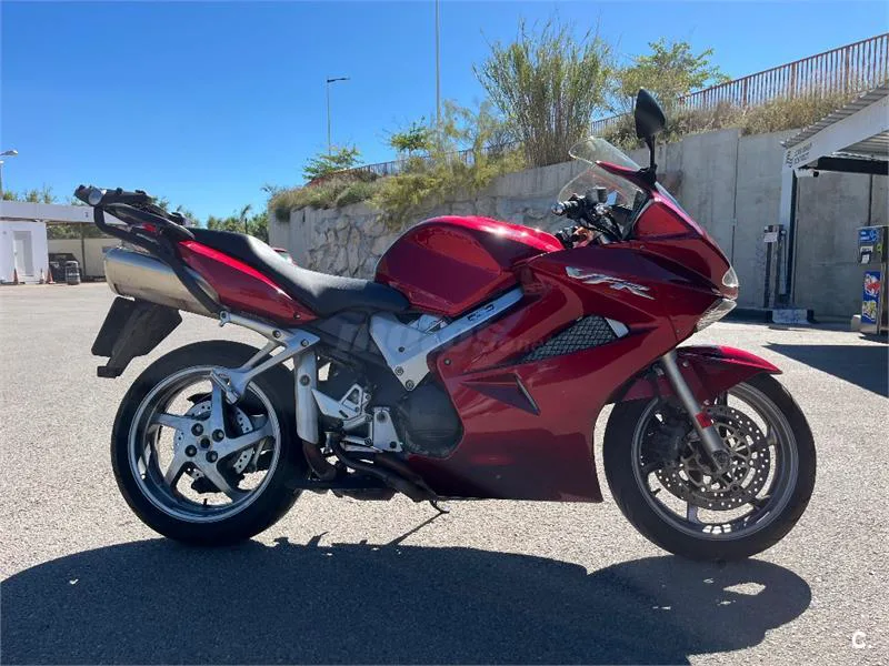 Honda VFR 800 FI – Vista 5