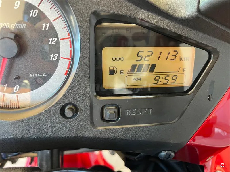 Honda VFR 800 FI – Vista 7