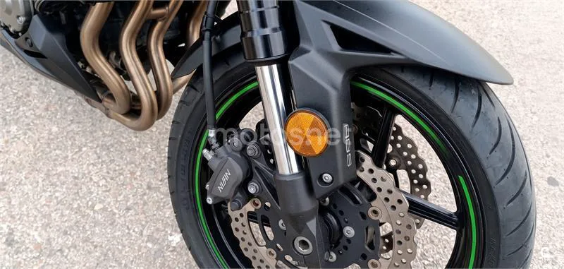 Kawasaki Versys – Vista 3