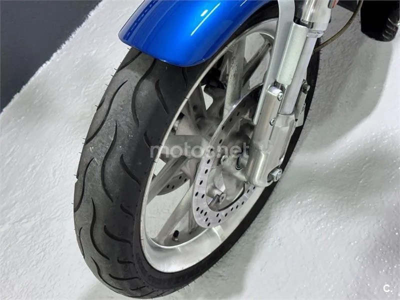 Harley-Davidson V-Rod – Vista 19