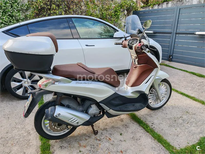 Piaggio Beverly 125 – Vista 2