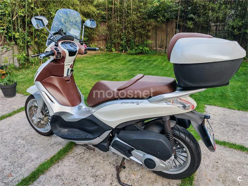 Piaggio Beverly 125 – Vista 4