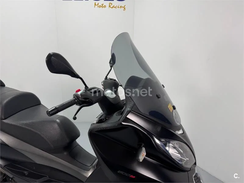 Piaggio MP3 – Vista 11
