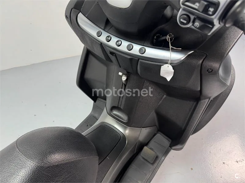 Piaggio MP3 – Vista 17