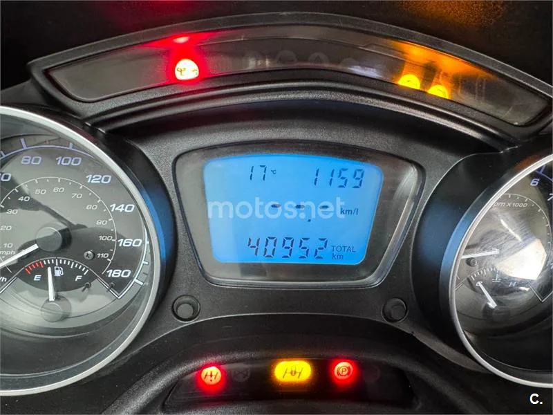 Piaggio MP3 – Vista 18