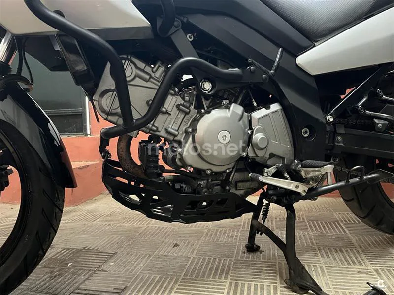 Suzuki V-Strom 650 – Vista 4