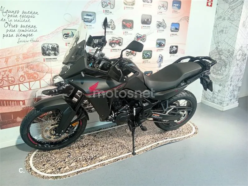 Honda XL 750 Transalp – Vista 5