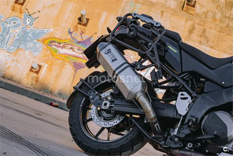 Suzuki V-Strom 1050 – Vista 6