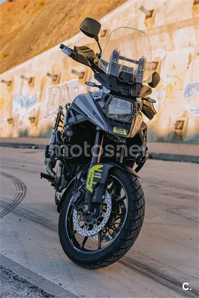 Suzuki V-Strom 1050 – Vista 7