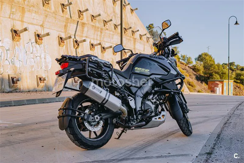 Suzuki V-Strom 1050 – Vista 9