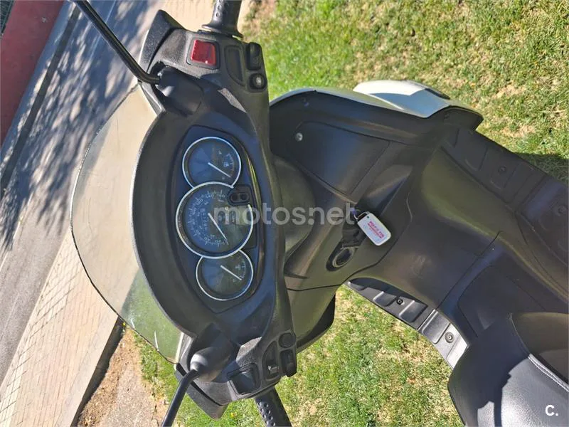 Piaggio X7 Evo 125 – Vista 6