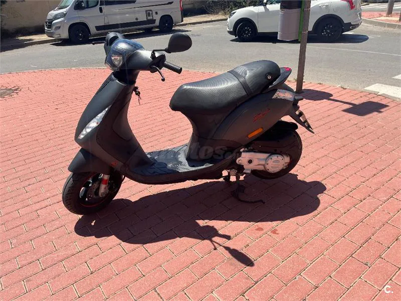 Piaggio ZIP 50 4T – Vista 2