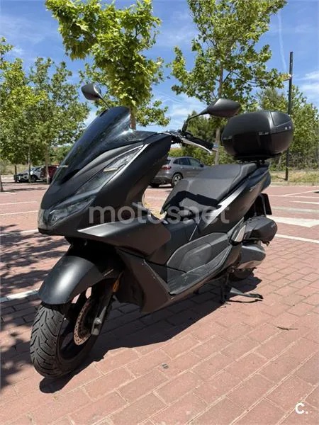 Honda PCX 125 – Vista 2