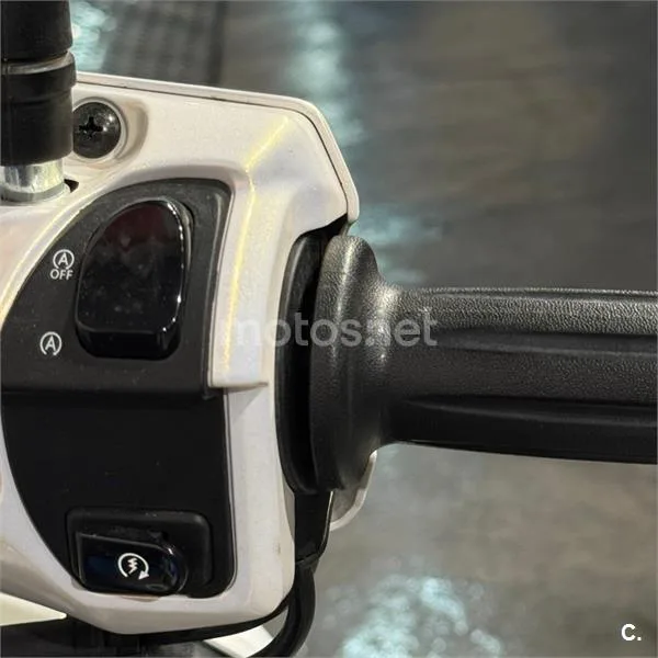 Yamaha D'elight 125 – Vista 13