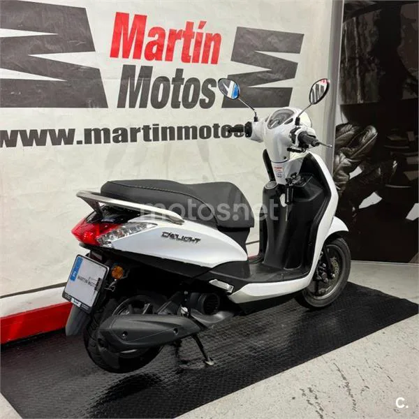 Yamaha D'elight 125 – Vista 3