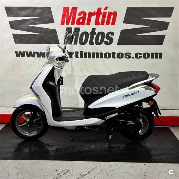Yamaha D'elight 125 – Vista 5