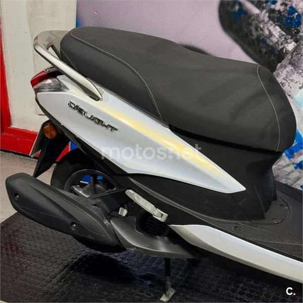 Yamaha D'elight 125 – Vista 7