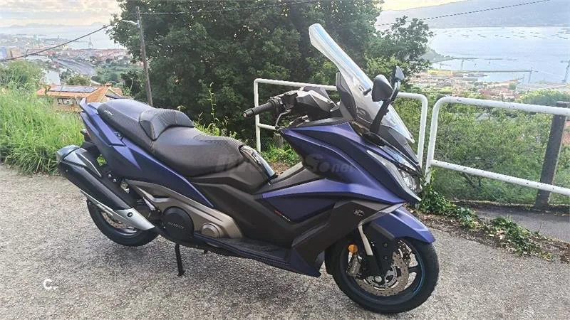 Kymco AK 550 – Vista 2