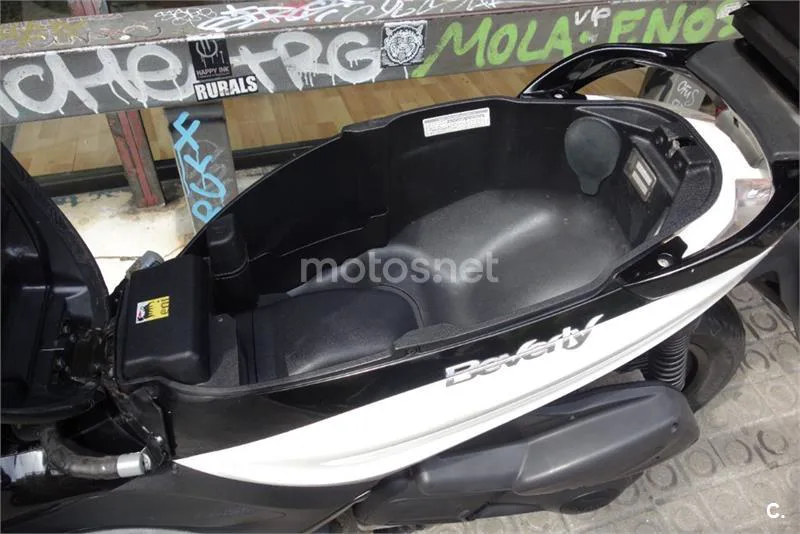 Piaggio Beverly 300 – Vista 13