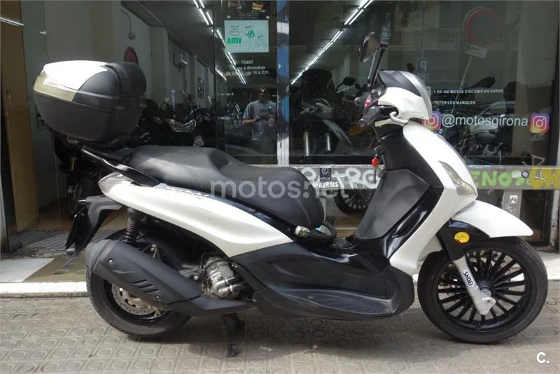 Piaggio Beverly 300 – Vista 16