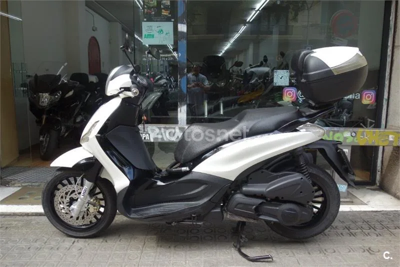Piaggio Beverly 300 – Vista 3