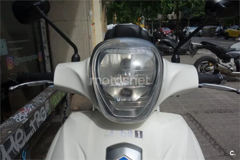 Piaggio Beverly 300 – Vista 10