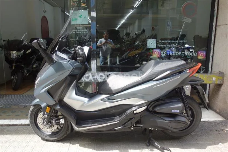 Honda Forza 350 – Vista 16
