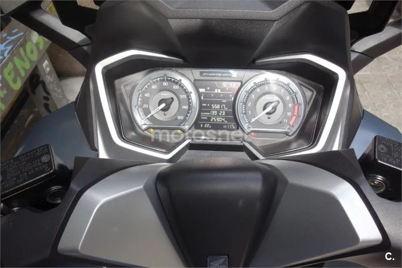 Honda Forza 350 – Vista 8