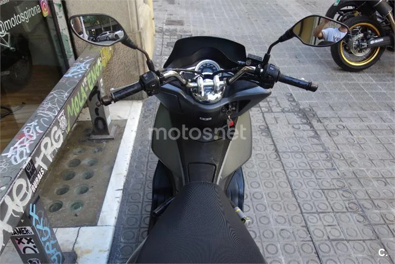 Honda PCX 125 – Vista 7