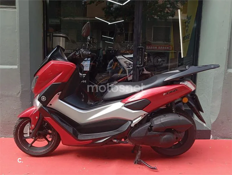 Yamaha NMAX – Vista 4