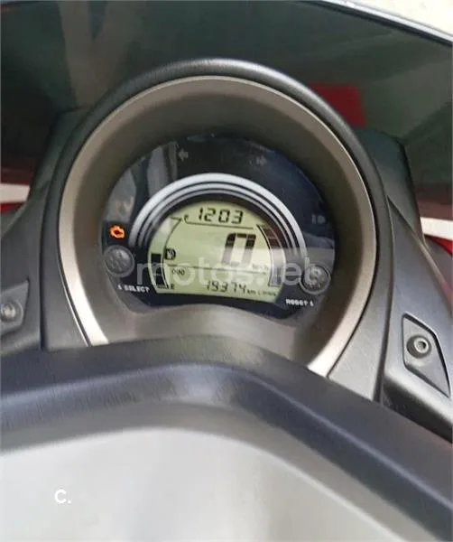 Yamaha NMAX – Vista 7